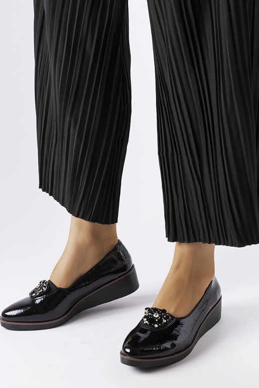 Mustad lakknahast balletikorterid...