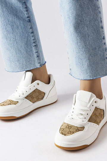 Isidora monogrammiga...