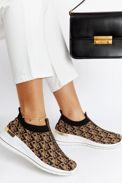 Mustad ja pruunid Tartano kingad