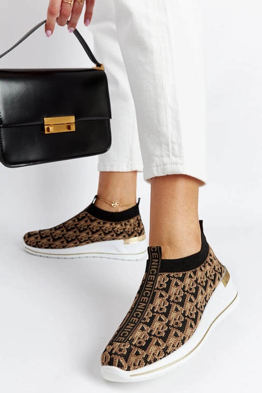 Mustad ja pruunid Tartano kingad