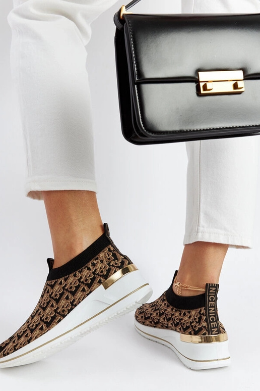 Mustad ja pruunid Tartano kingad