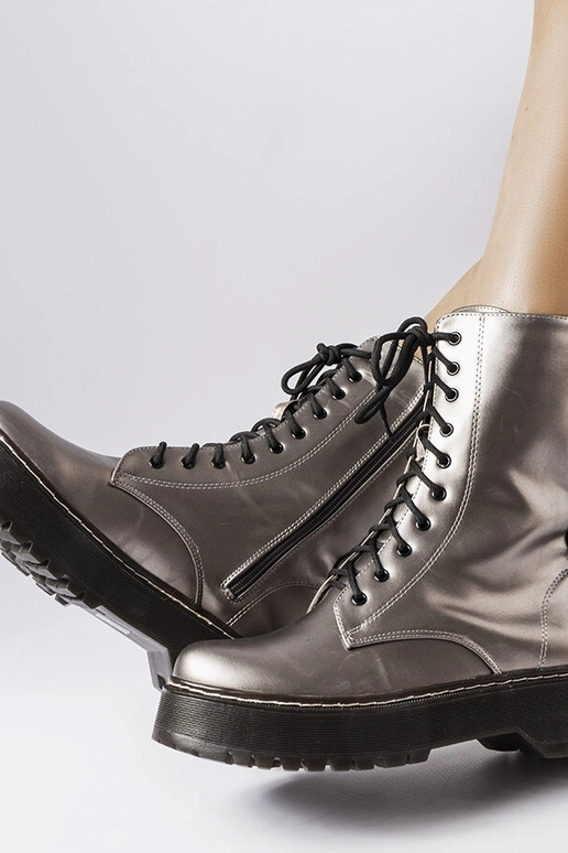 Calcirelli pruunid metallist kotid