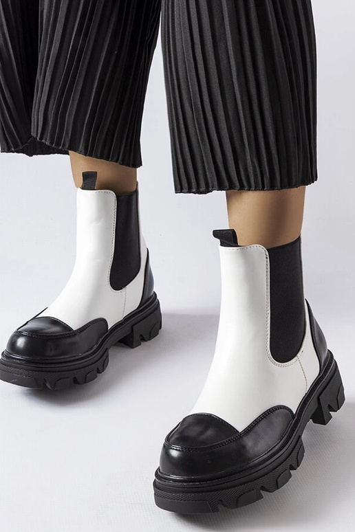 Albany mustad ja valged libisevad saapad