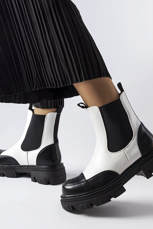 Albany mustad ja valged libisevad saapad