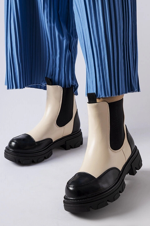 Albany mustad ja beežid libisevad saapad