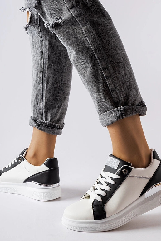 Mustvalged hõbedase aktsendiga Palais...