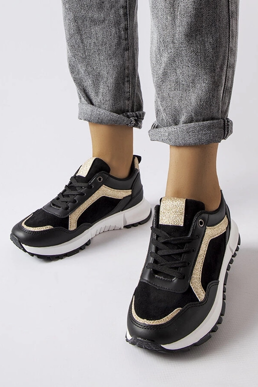 Mustad tossud sädeleva kaunistusega...