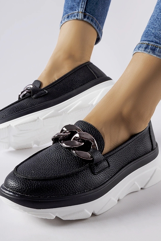 Mustad mokasiinid ahelaga, „Vinceza"