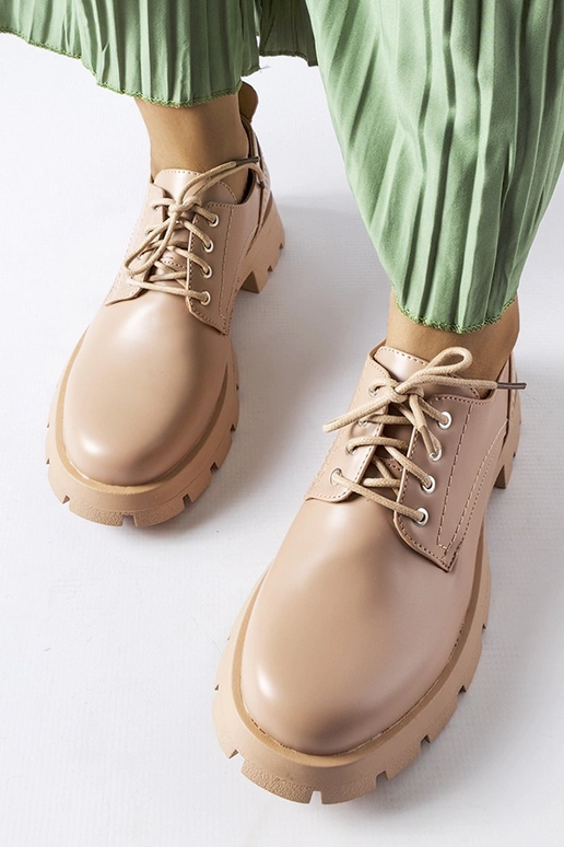 Beežid Charlestoni mattviimistlusega...