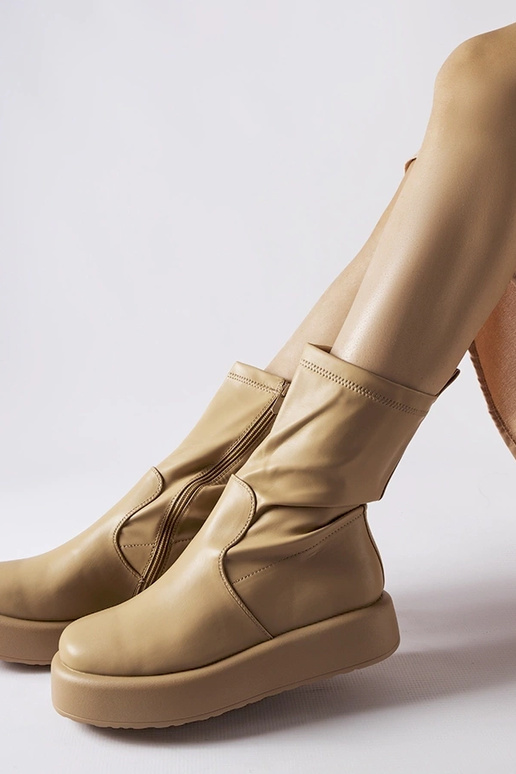 Beežid Shadid platvormi poolsaapad