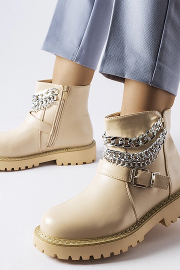 Beežid poolsaapad... 2