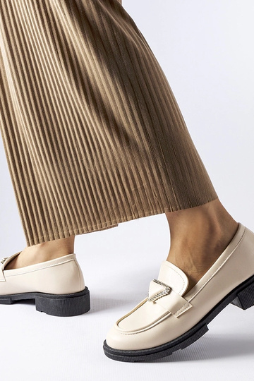 Tsirkoonidega kaunistatud... 2