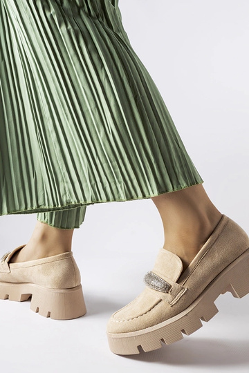 Massiivse tallaga Macario... 2