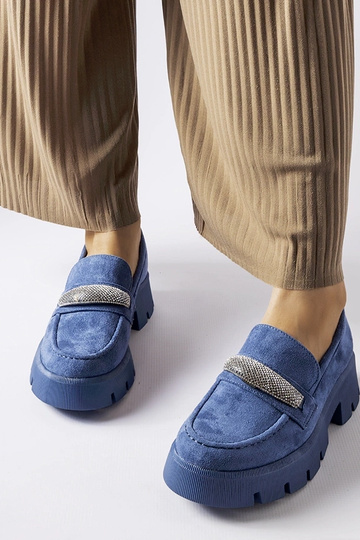 Sinised mokassiinid...