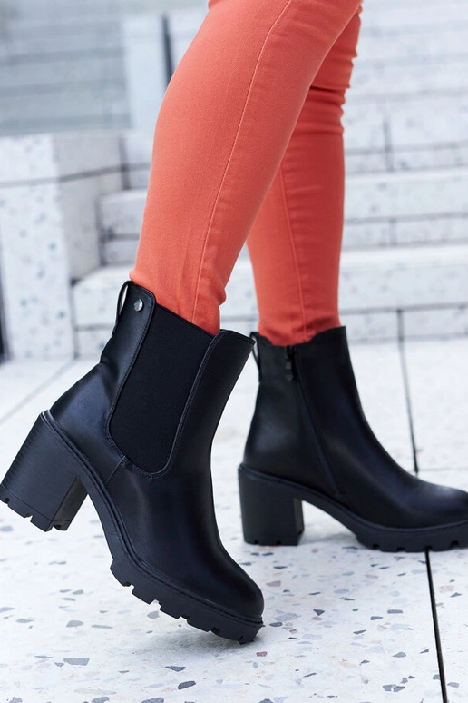 Mustad isoleeritud klassikalised Caio...