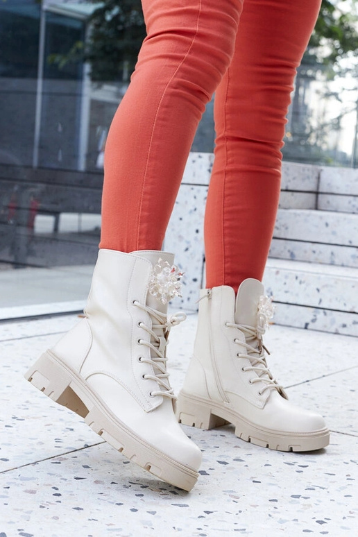 Dekoratiivsete helmestega beežid...