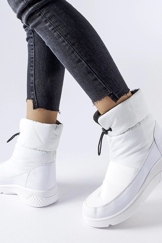 Jenseni naiste valged soojustusega...