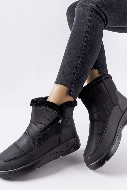 Judithe mustad isolatsiooniga...