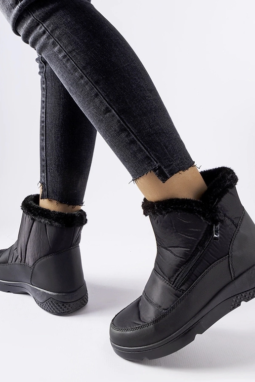 Judithe mustad isolatsiooniga...