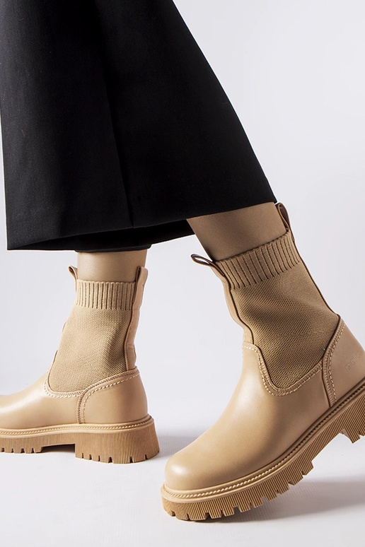 Liivakarva kunstnahast saapad Big...