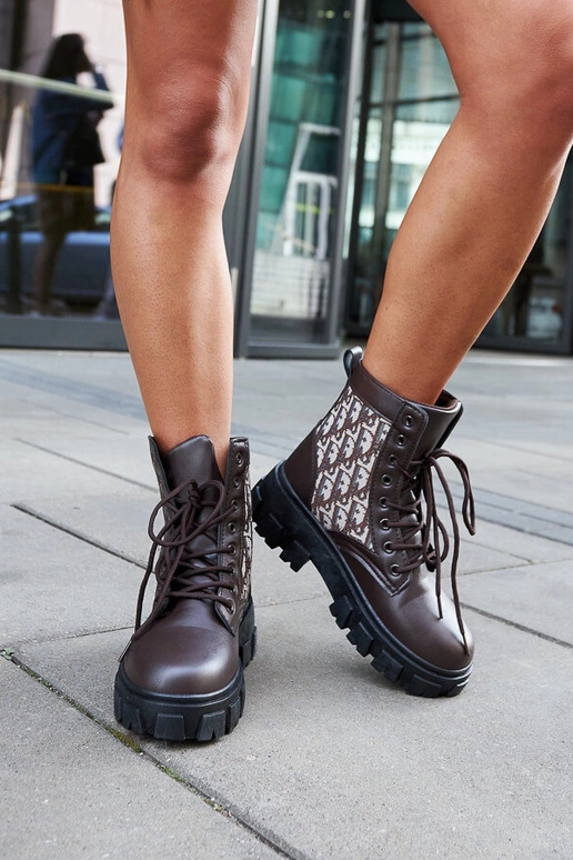 Pruunid poolsaapad dekoratiivse...