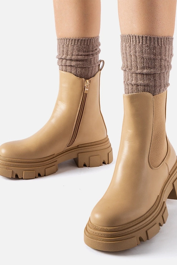 Beežid poolsaapad kummist... 2