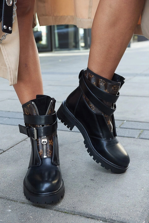 Mustad poolsaapad dekoratiivse...