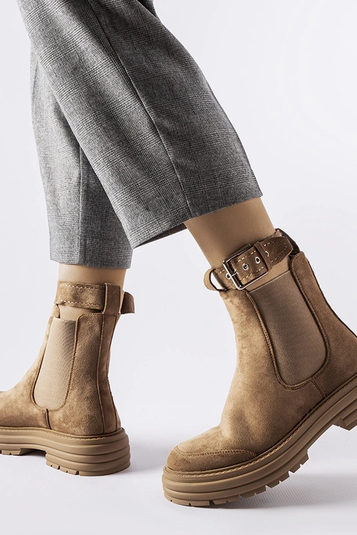 Pruunid poolsaapad dekoratiivse...