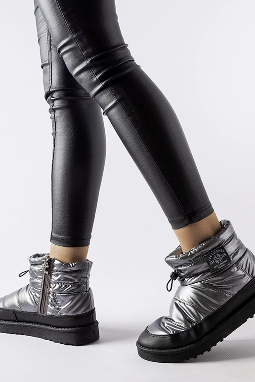 Lee Cooperi hallid lumesaapad...