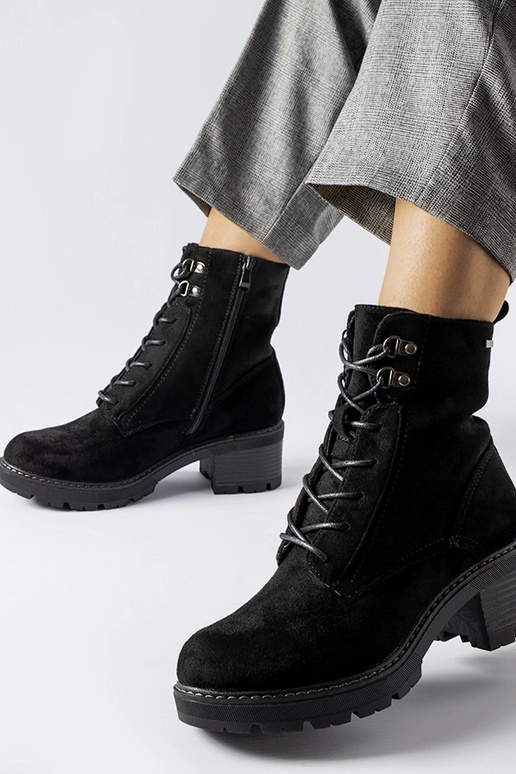 Mustad nöörsaapad Clementina