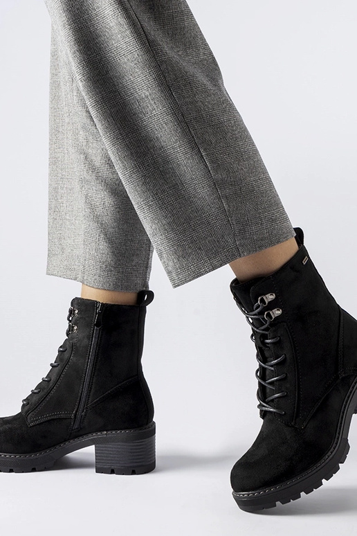 Mustad nöörsaapad Clementina