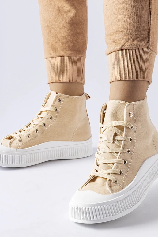 Kuldse värvi kingad platvormil,...