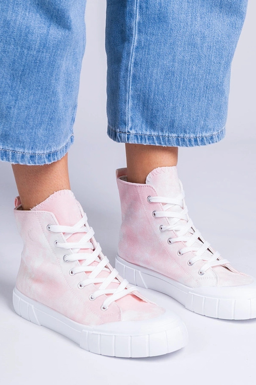 Roosad kingad pahkluuni, „Citta"