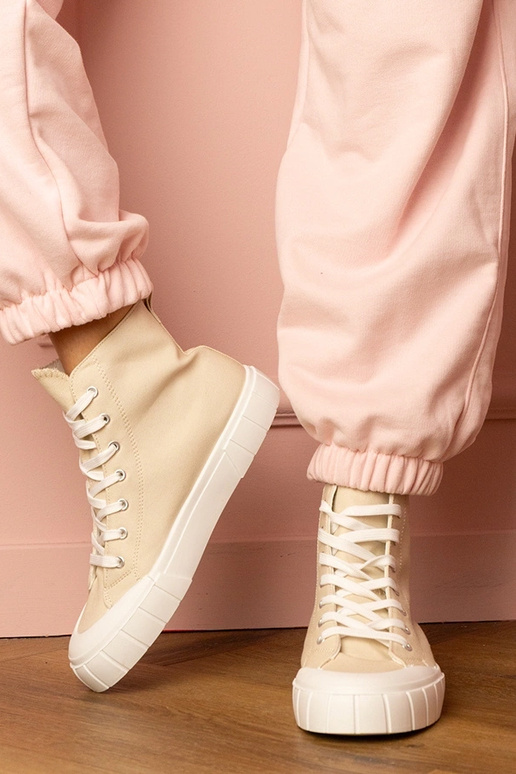 Kuldse värvi kingad pahkluuni, „Citta"