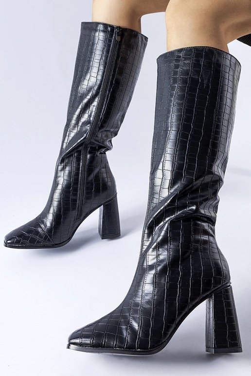 Mustad sooja voodriga saapad kontsal...