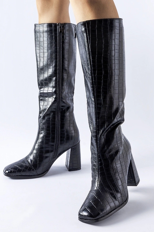 Mustad sooja voodriga saapad kontsal...