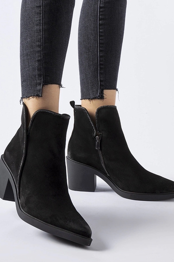 Karino mustad sametised...