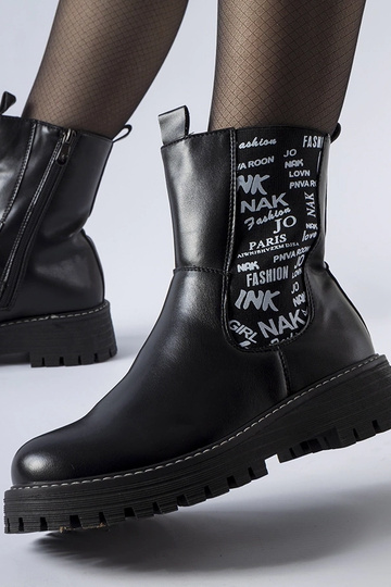 Mustad isoleeritud...