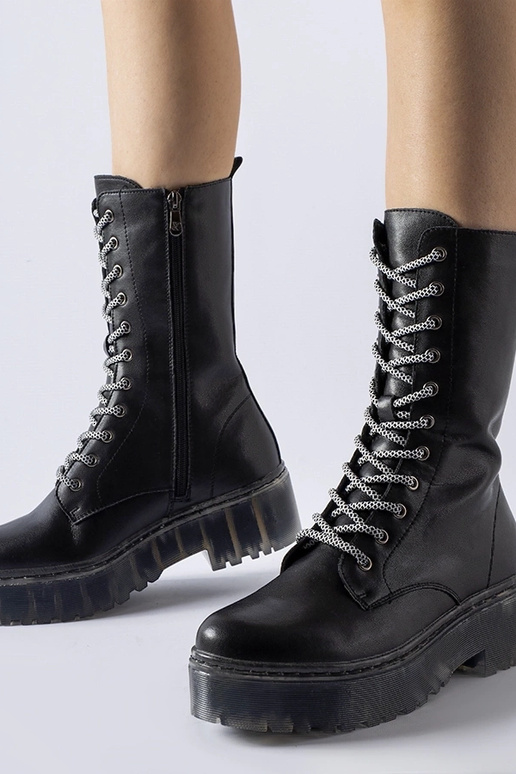 Mustad soojad ehtsast nahast...