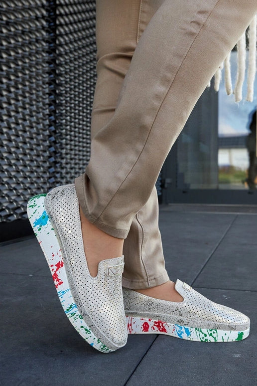 Bežid kinnised kingad värvilise...