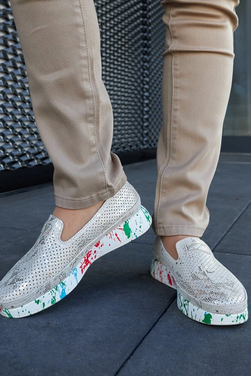 Bežid kinnised kingad värvilise...