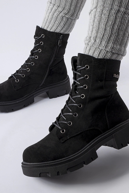 Mustad pehmelt isoleeritud...