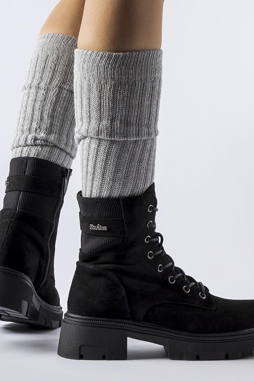 Mustad pehmelt isoleeritud...