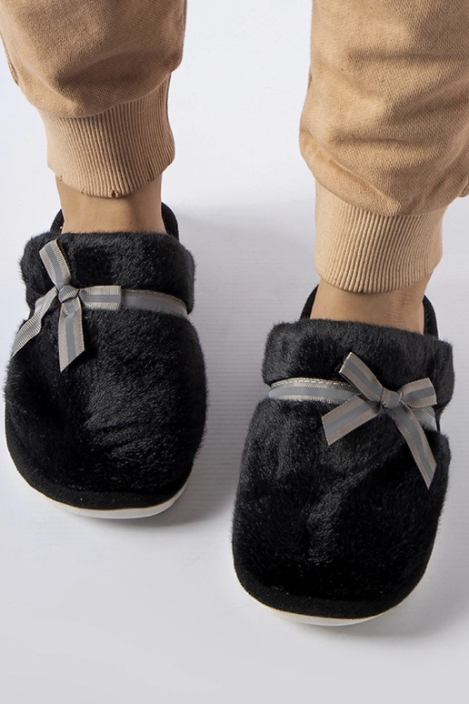 Mustad soojad sussid kaarega Antonina