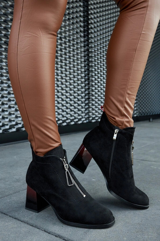 Gianleone mustad lakknahast poolsaapad