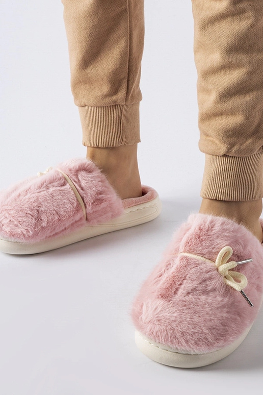 Roosad sussid dekoratiivse nööriga...