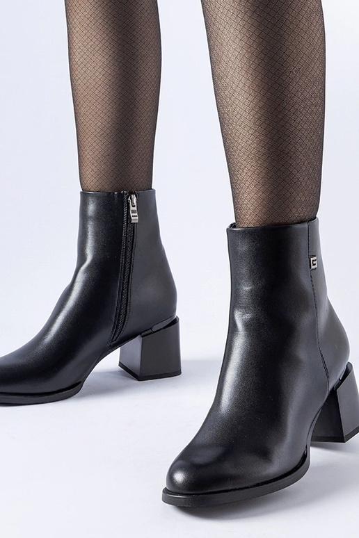 Mustad Fleurette soojustusega...