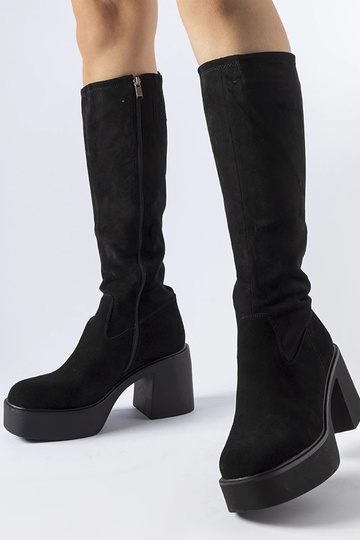 Mustad soojustatud saapad... 2