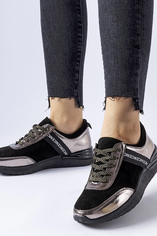 Castelfidardo mustad ja hallid nahast... Castelfidardo mustad ja hallid nahast...