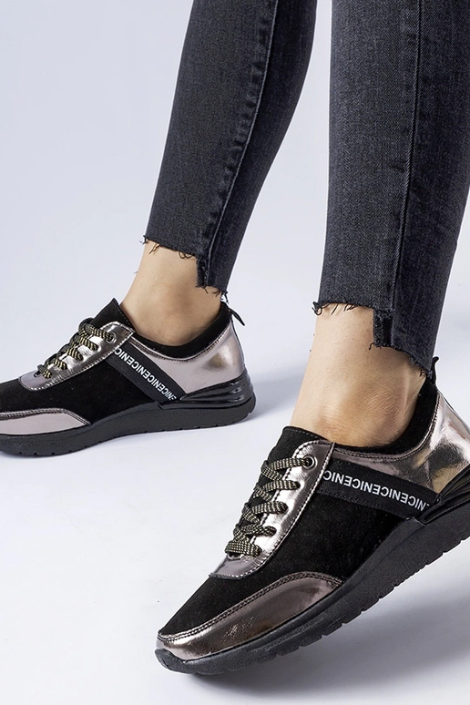 Castelfidardo mustad ja hallid nahast... Castelfidardo mustad ja hallid nahast...